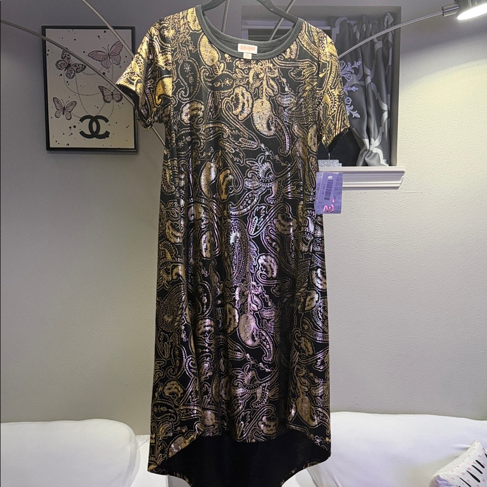 Elegant Black and Gold Paisley Dress